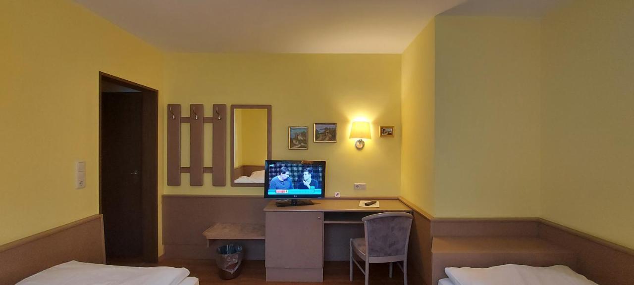 Hotel Astoria Bergrheinfeld Eksteriør bilde