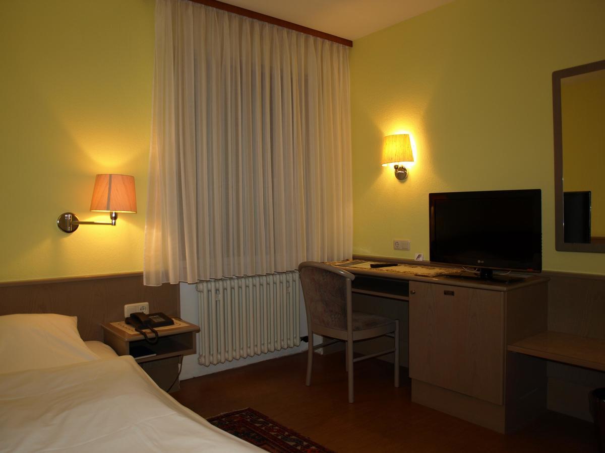 Hotel Astoria Bergrheinfeld Eksteriør bilde